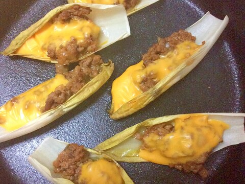 チコリミートソースチーズ焼き